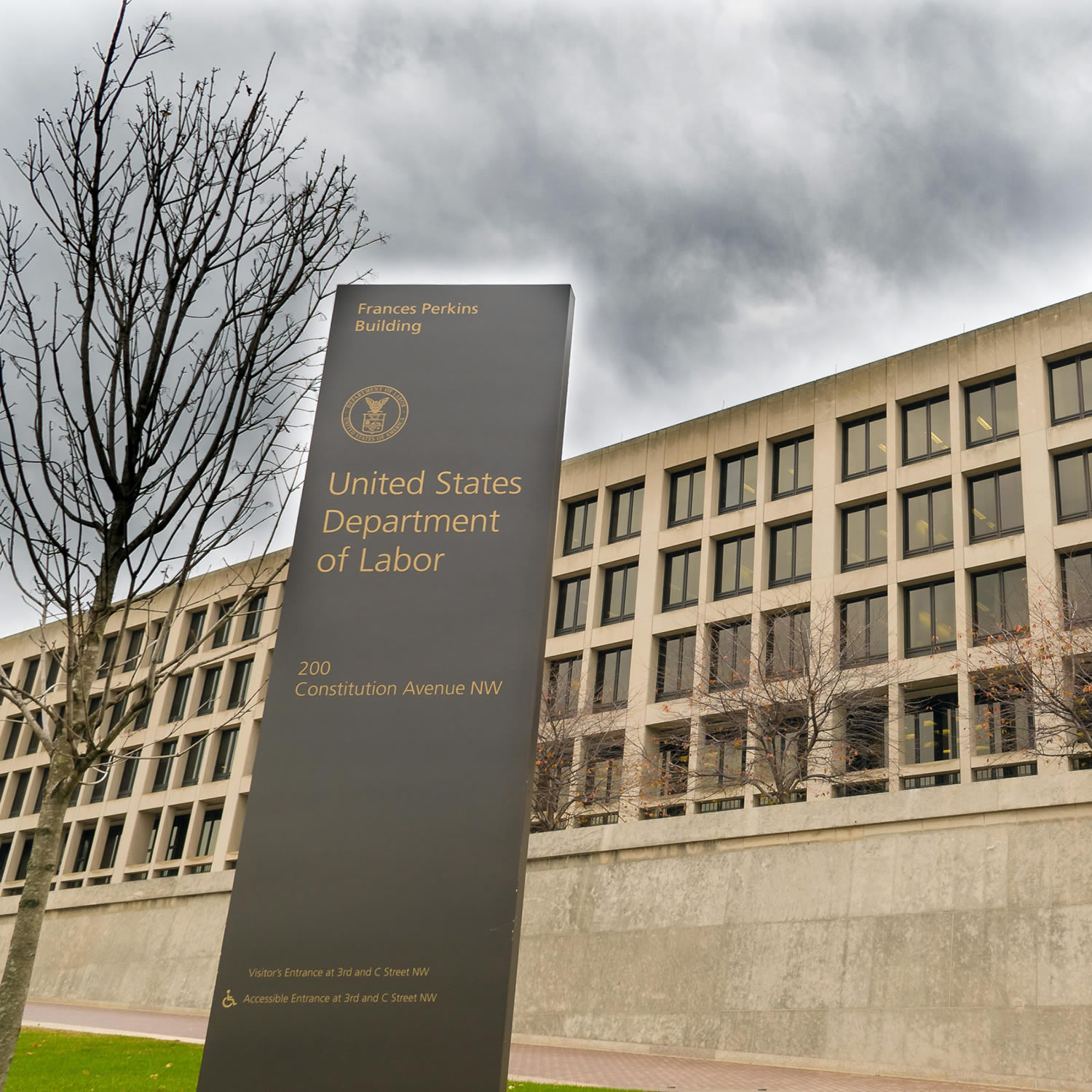 Pay Audits Get Closer Look From Federal Contractor Watchdog (2)