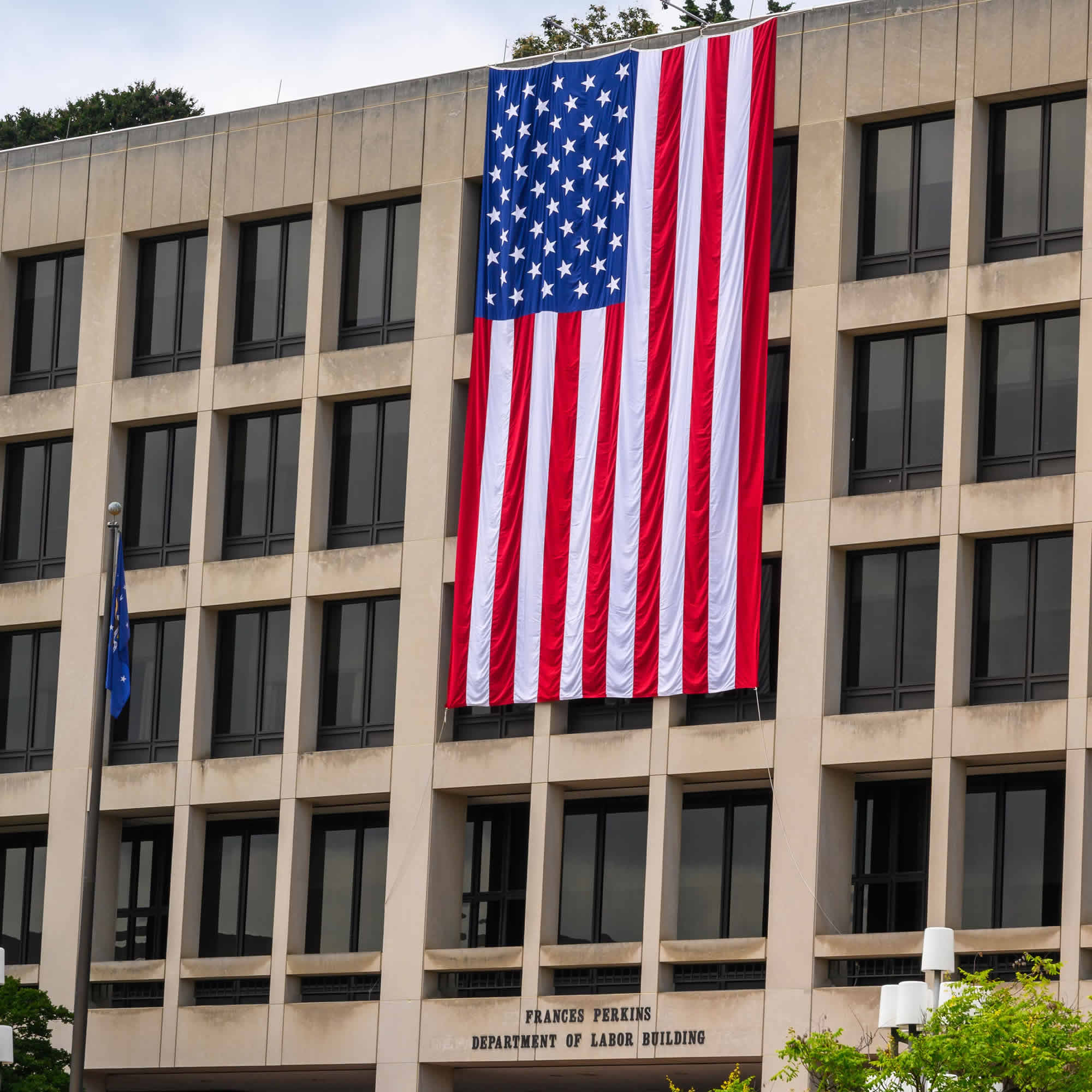 Law Firms Forced to Adapt as Trump Sinks Contractor Bias Office